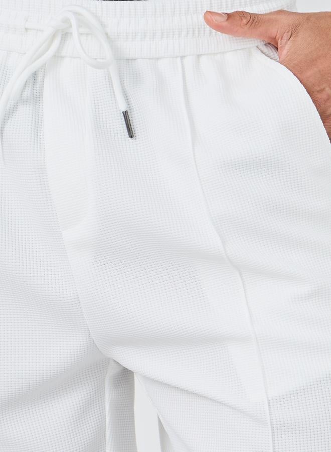 Styli Men White Regular Fit Solid Shorts with Pintuck - Image 3