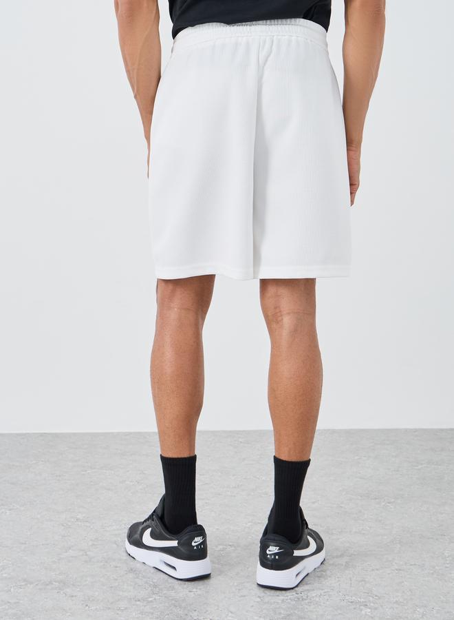 Styli Men White Regular Fit Solid Shorts with Pintuck - Image 4