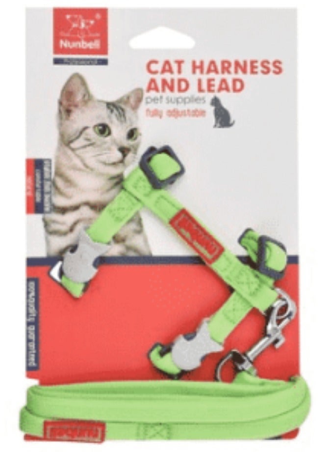 نونبيل أزرق فاتح تسخير القط مع المقود