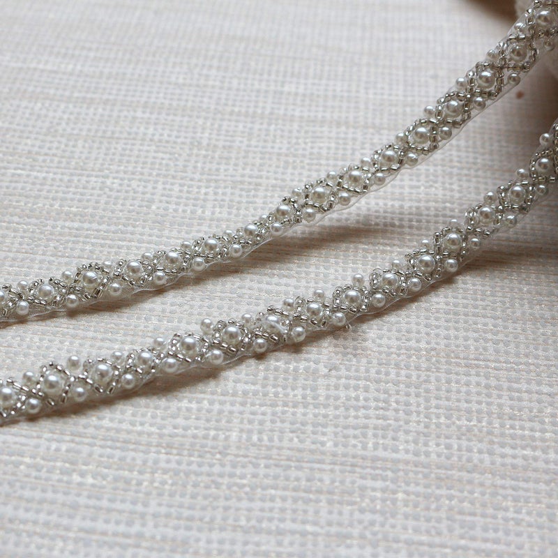 LITTLE PANDADA LITTLE PANDADA 2 Yards Pearl Beaded Trim Bridal Lace Ribbon Trimming Edge for DIY Craft Sewing on Costume Bridal Dress Decor 1cm Ivory 