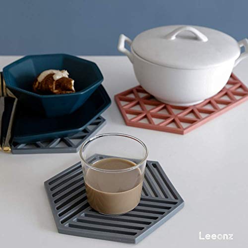 Leeonz Hexagon Silicone Large Trivet and Hot Pads Heat Resistant, Non-Slip Pot Holders, Multifunction Placemats Set (Medium & Large) Set of 6pcs - Image 5