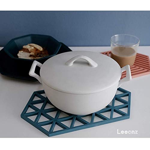 Leeonz Hexagon Silicone Large Trivet and Hot Pads Heat Resistant, Non-Slip Pot Holders, Multifunction Placemats Set (Medium & Large) Set of 6pcs - Image 4