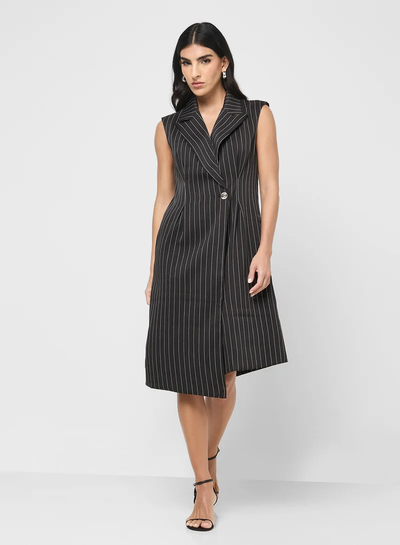 ايلا Sleeveless Blazer Dress