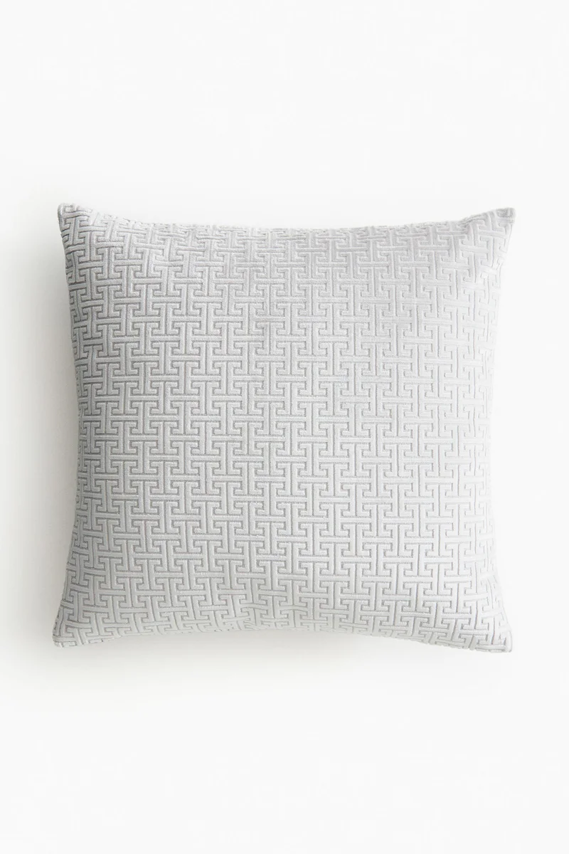 اتش اند ام غطاء وسادة مزين بنقوش