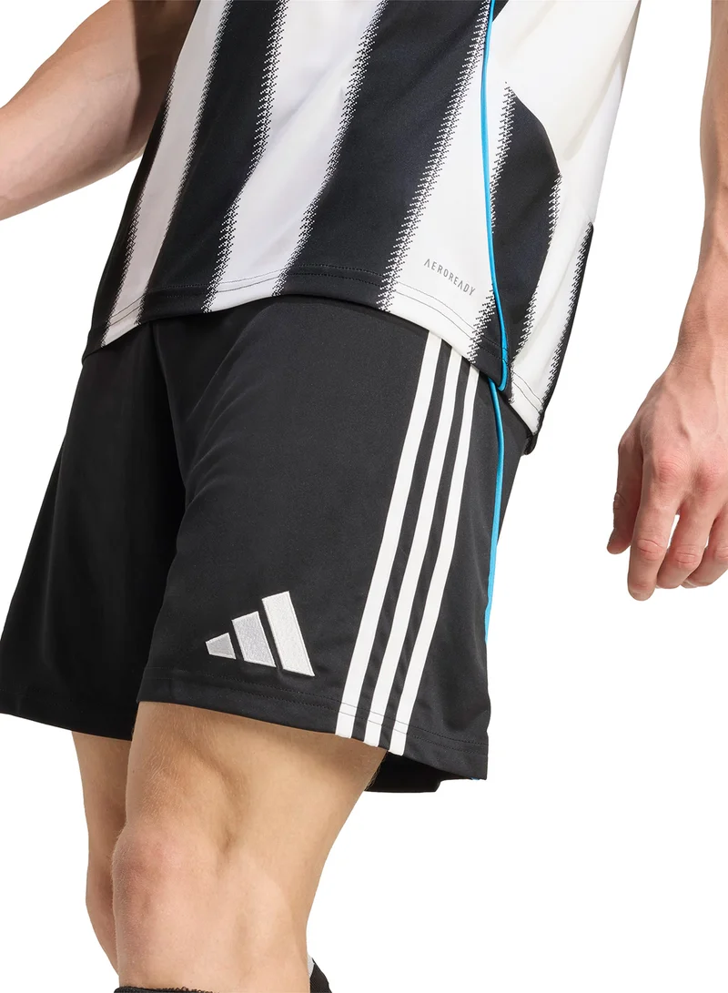 adidas شورت نيوكاسل يونايتد إف سي الأساسي 25/26