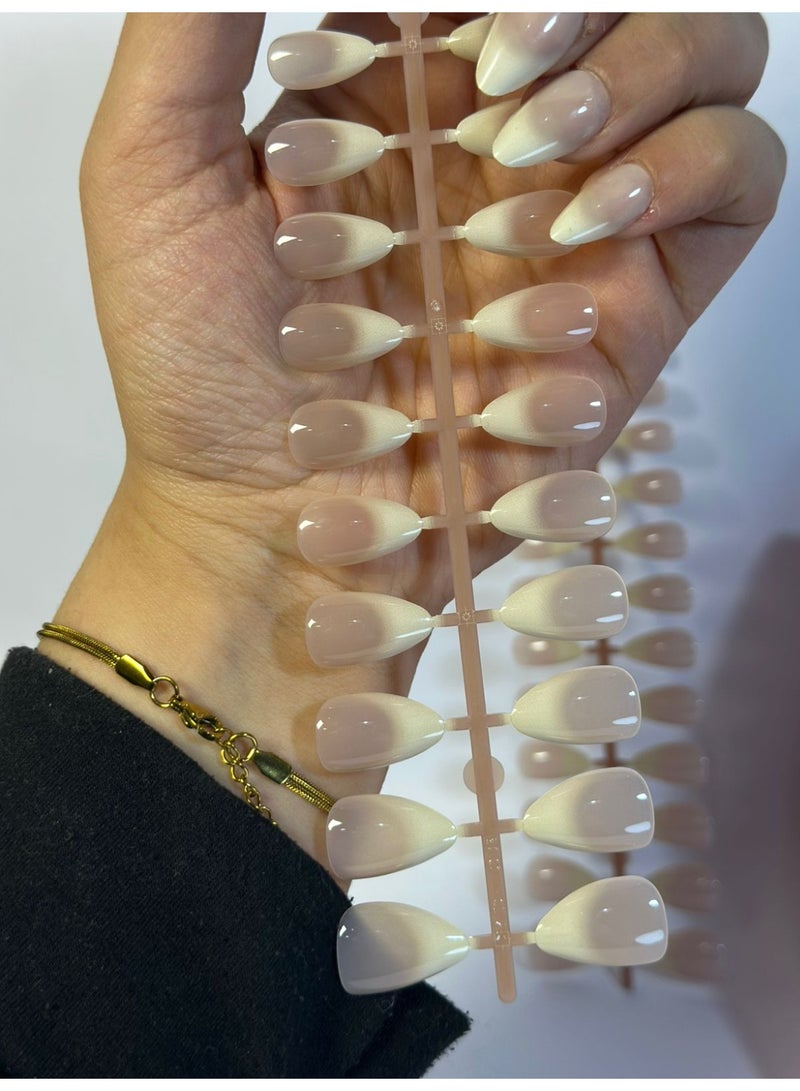 أطراف أظافر احترافية - 12 زوجًا من وصلات الأظافر الاصطناعية - زينة أنيقة لفن الأظافر للاستخدام المنزلي أو في الصالون (عبوة واحدة) - Image 1