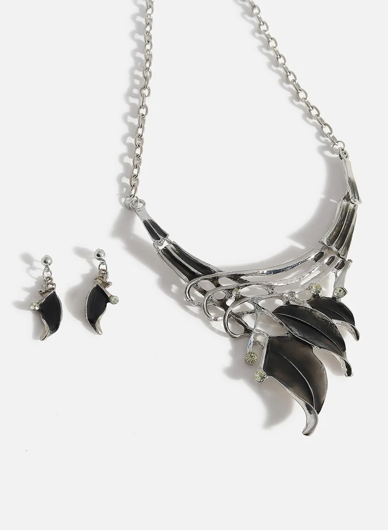 سوهي طقم مجوهرات مصمم مطلي بالفضة