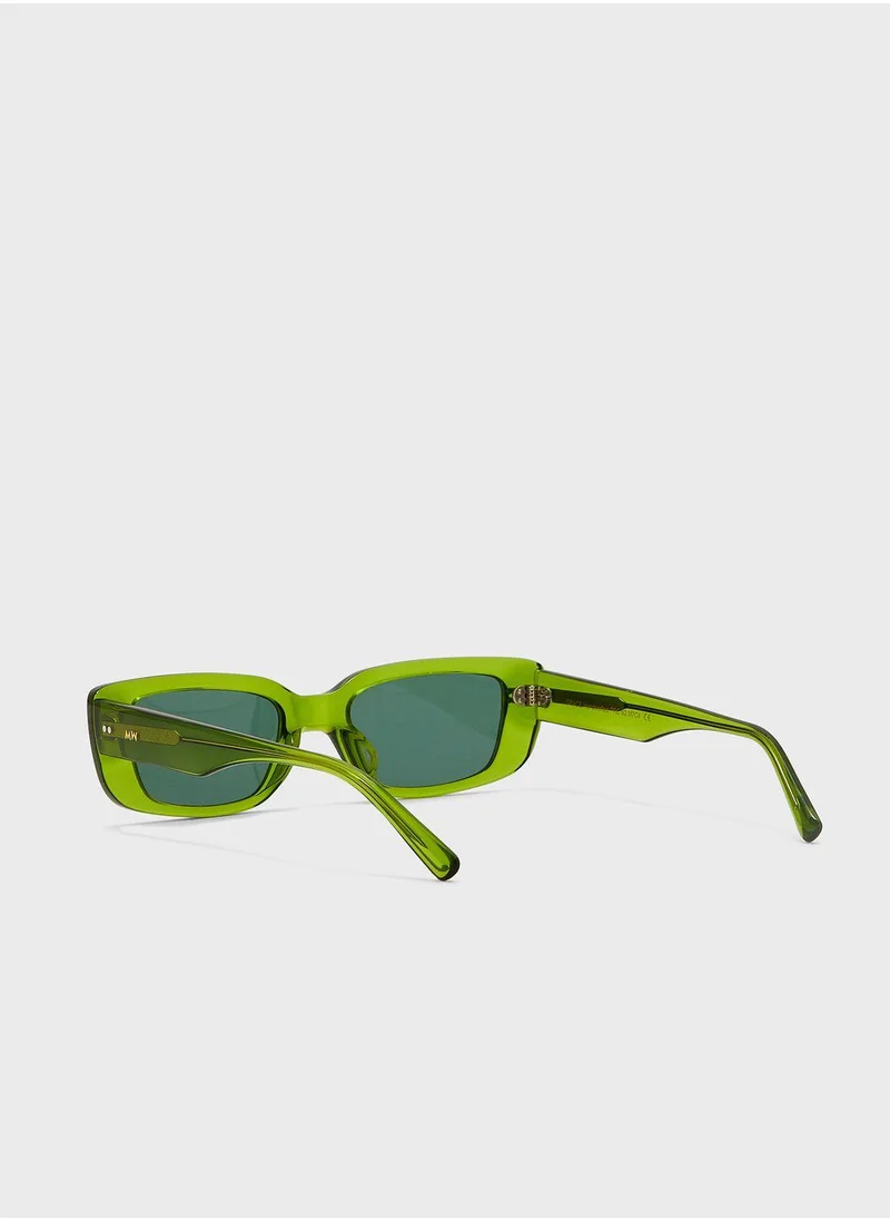 MESSYWEEKEND Grace Shape Sunglasses