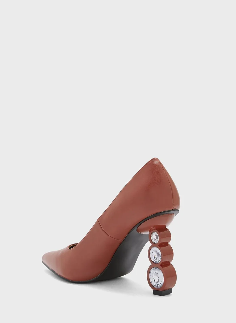 Ginger Circle Detail Interest Heel Pointed Pump