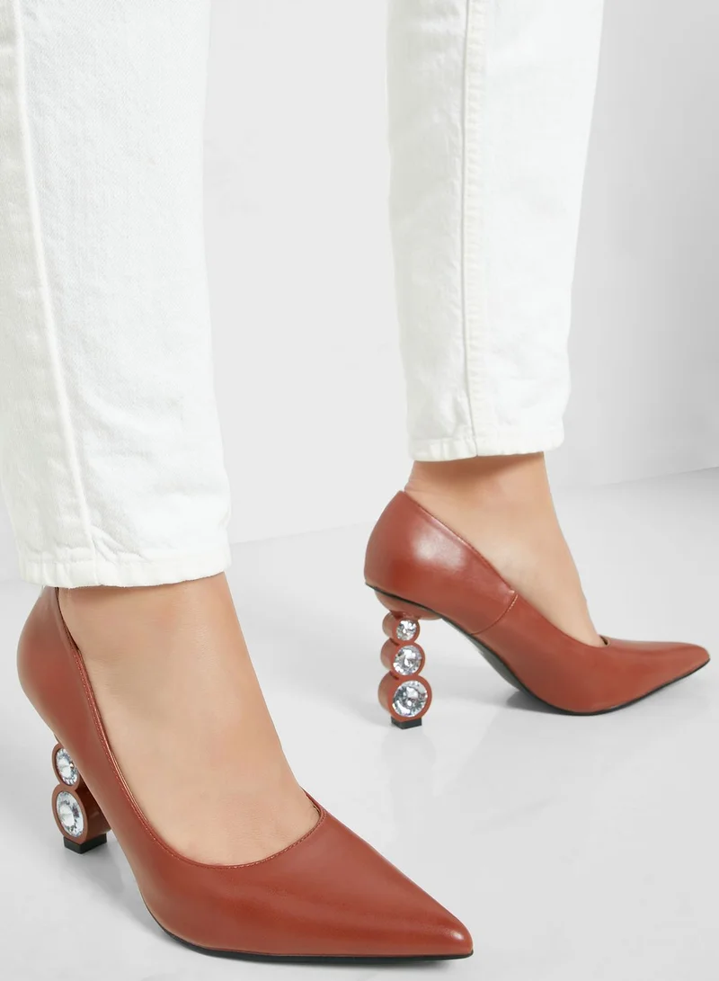 Ginger Circle Detail Interest Heel Pointed Pump