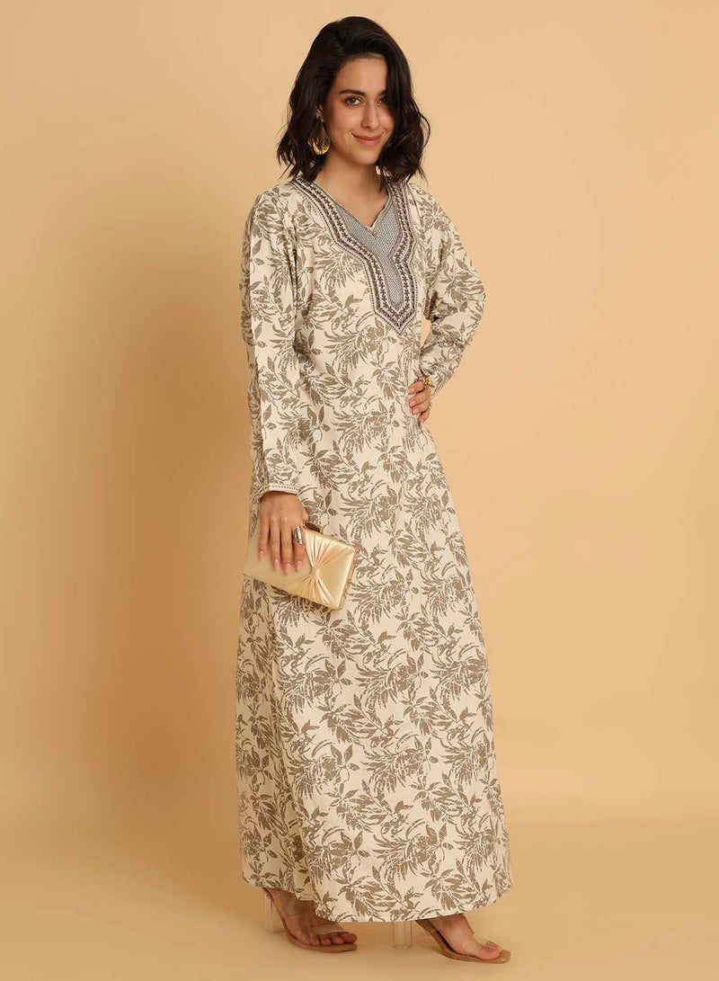 HANA & SARA Elegant Grey Floral Arabic Jalabiya with Embroidered V-Neck - Image 4