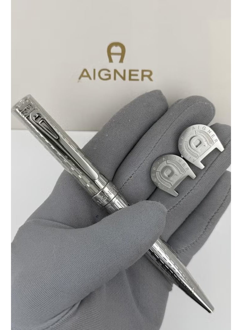 Aigner pen and cupcake set
