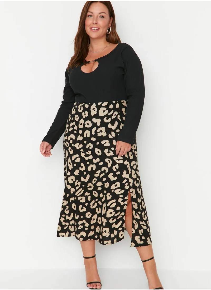 Trendyol Curve Animal Print Side Slit Midi Skirt