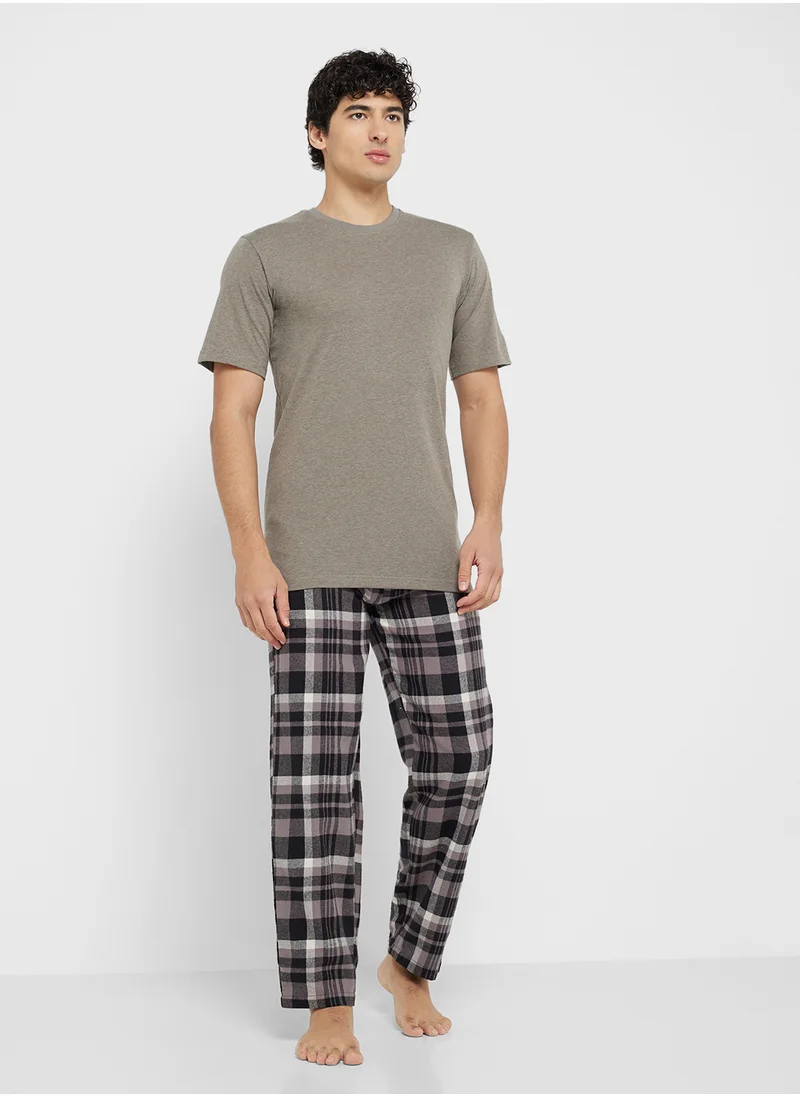 سفنتي فايف Nightwear T-Shirt & Pants Sets