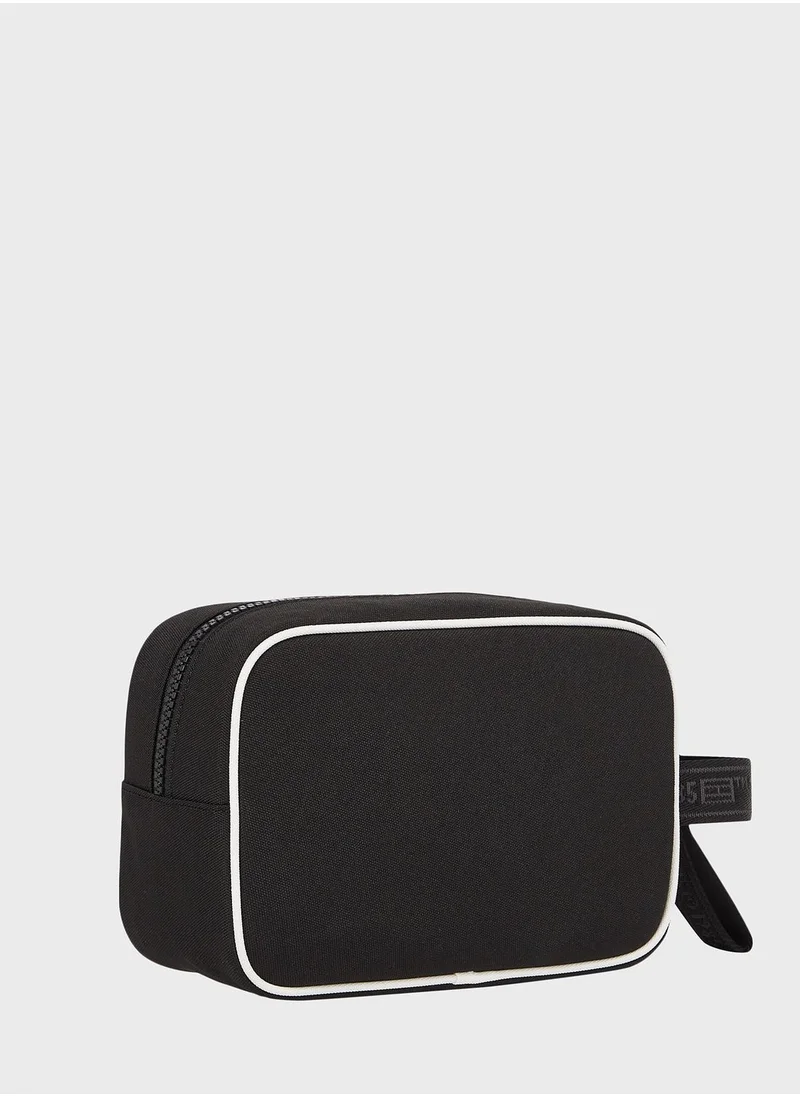 TOMMY JEANS Toiletry Bags