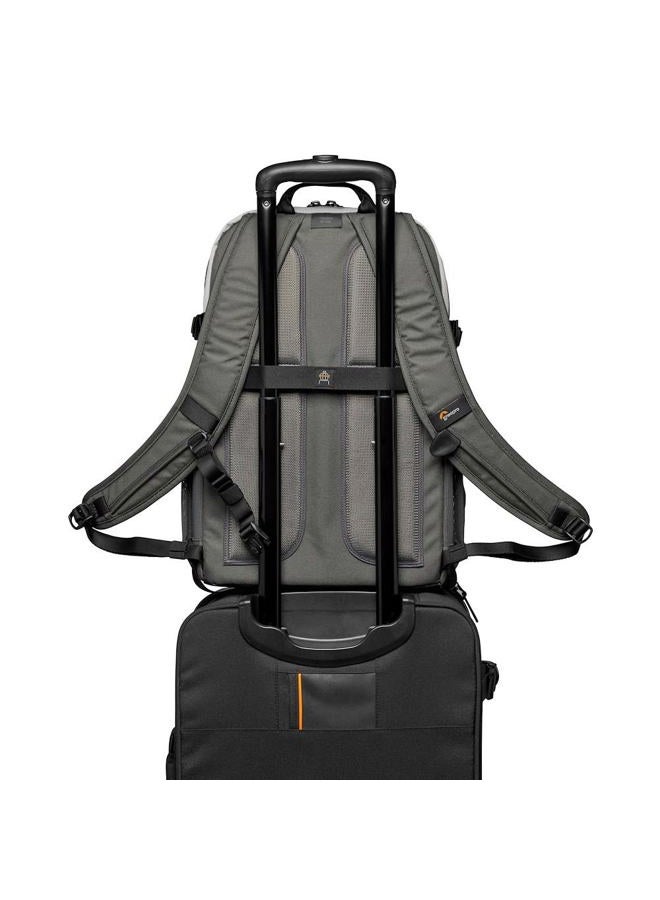 Lowepro حقيبة ظهر كاميرا خارجية LP37238-PWW Truckee BP 250 LX، تناسب جهاز لوحي بحجم 15 بوصة، لكاميرات DSLR/مرآة مدمجة، لعلامات سوني، كانون، نيكون، 1-2 عدسات، جيمبال، طائرة فيديو، DJI، Osmo، Mavic، رمادي فاتح - Image 5