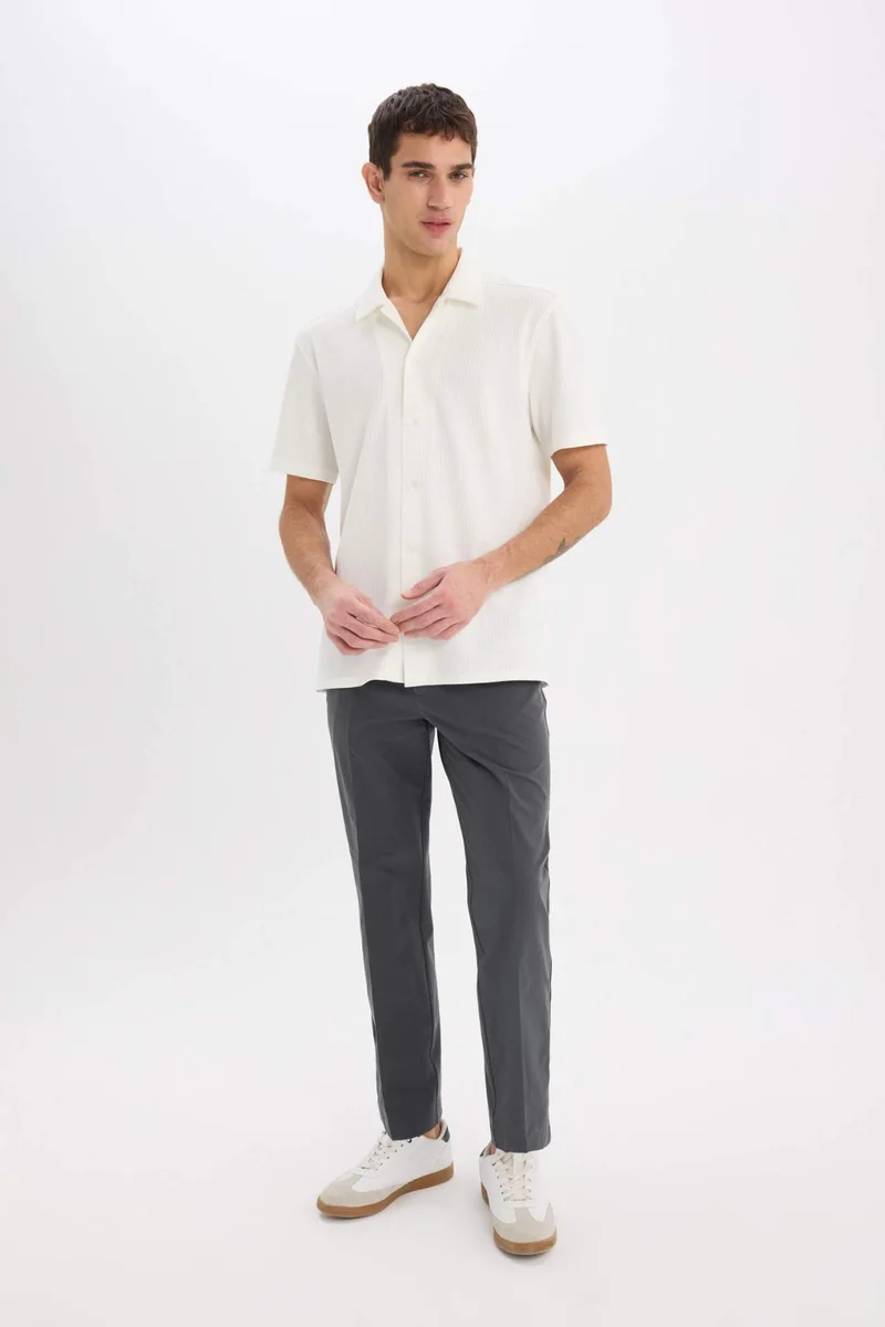 ديفاكتو Straight Leg Pocketed Jogger Pants