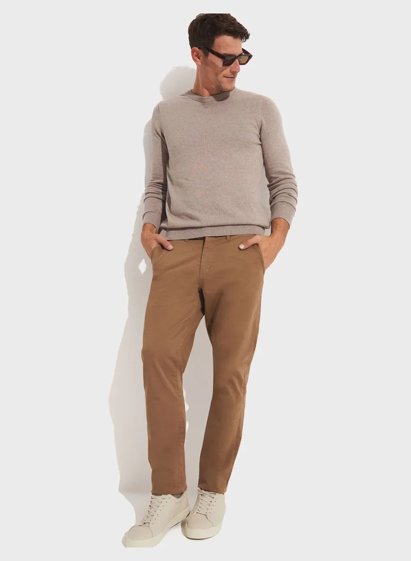 JUNE Essential Crew Neck Sweater