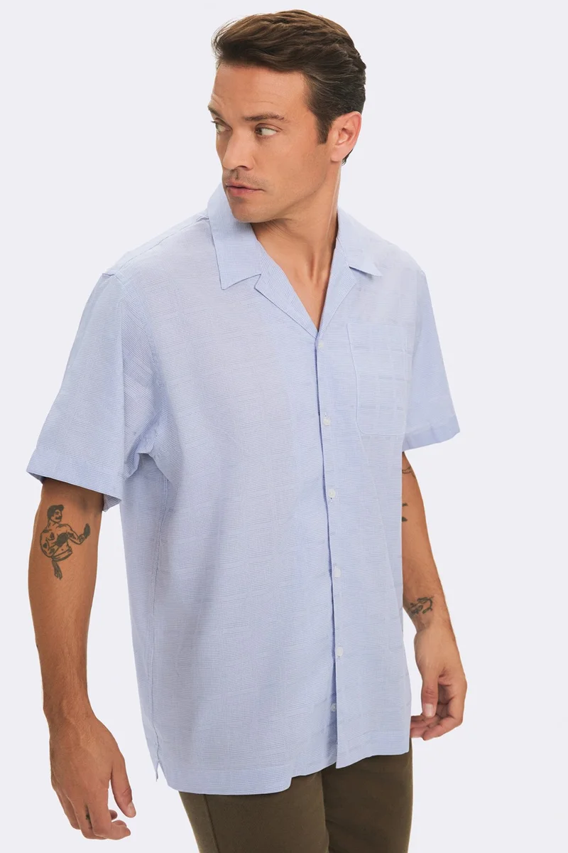 JUNE Exclusive Men's Oversize Short Sleeve Patterned Shirt