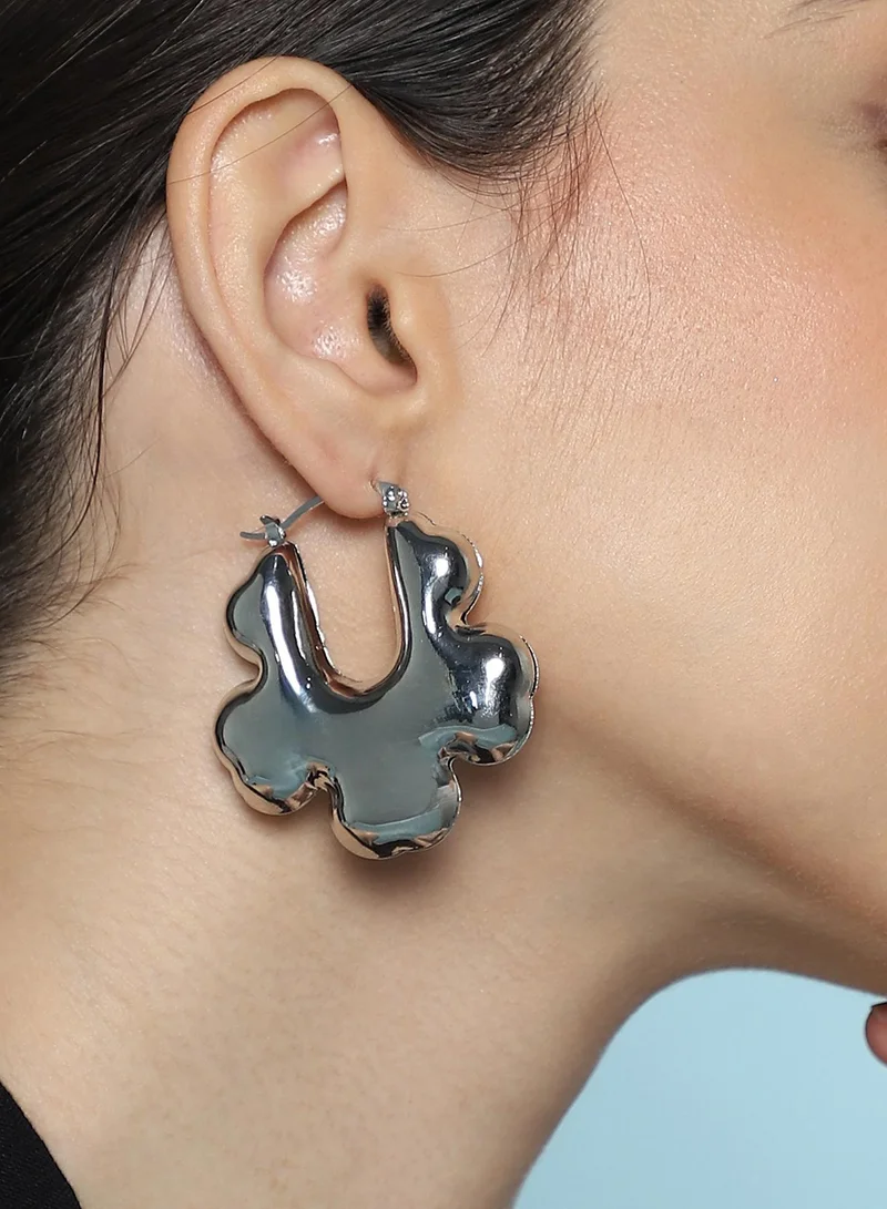 سوهي أقراط حلقية نسائية بتصميم بافر-بولت بلون كروم، مقاس واحد، مصنوعة من خليط معدني، بإغلاق بخطاف، مناسبة للارتداء الكاجوال والسهرة