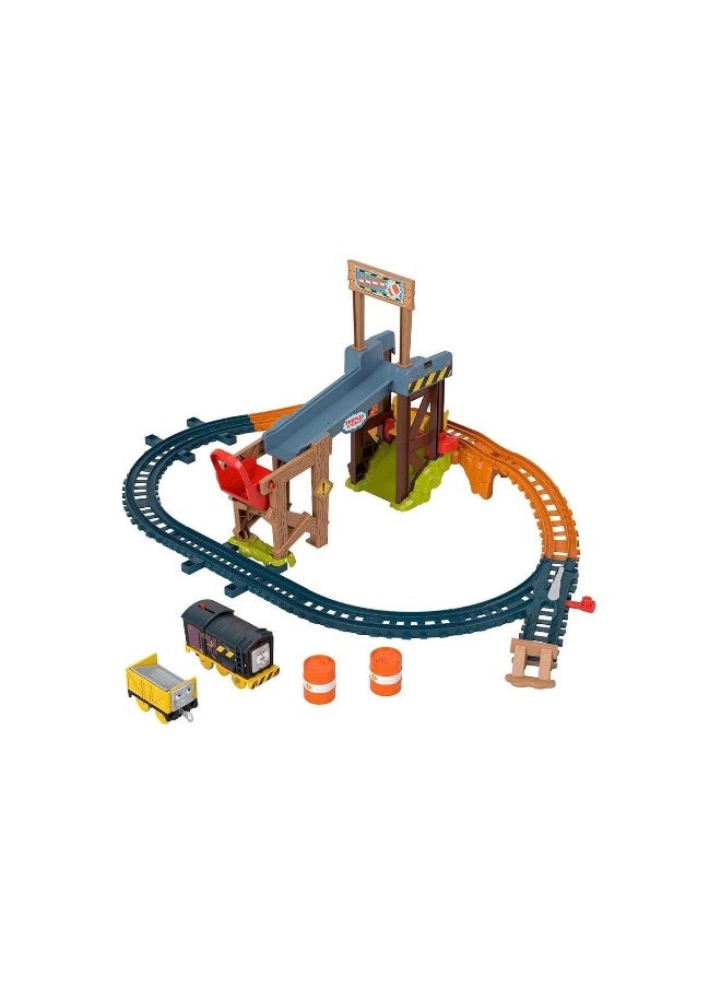 Fisher-Price Fisher-Price Thomas & Friends Diesel’s Lift and Load Construction Set (15 Pieces)  - Image 2