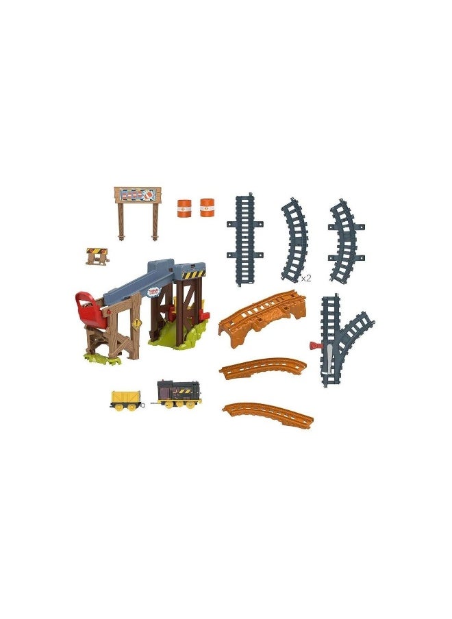 Fisher-Price Fisher-Price Thomas & Friends Diesel’s Lift and Load Construction Set (15 Pieces)  - Image 3