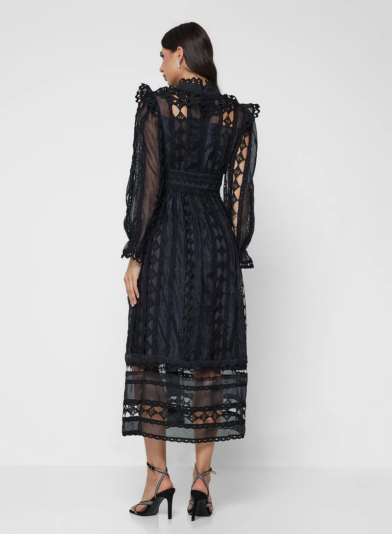 خزانة Ladder Lace Patterned Dress