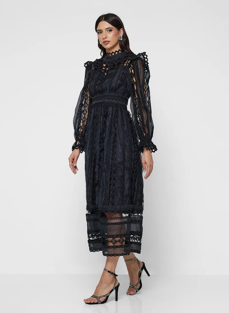خزانة Ladder Lace Patterned Dress