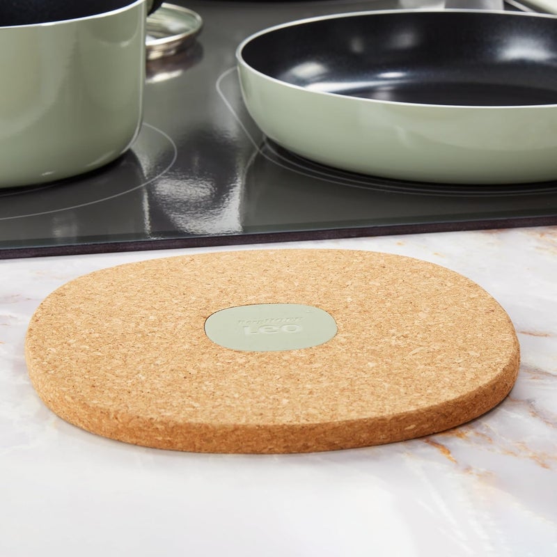 Berghoff Leo Magnetic Cork Trivet Protects Surface & Table from Scratch, Stain or Damage, 22 X 18.5 Cm - Image 3