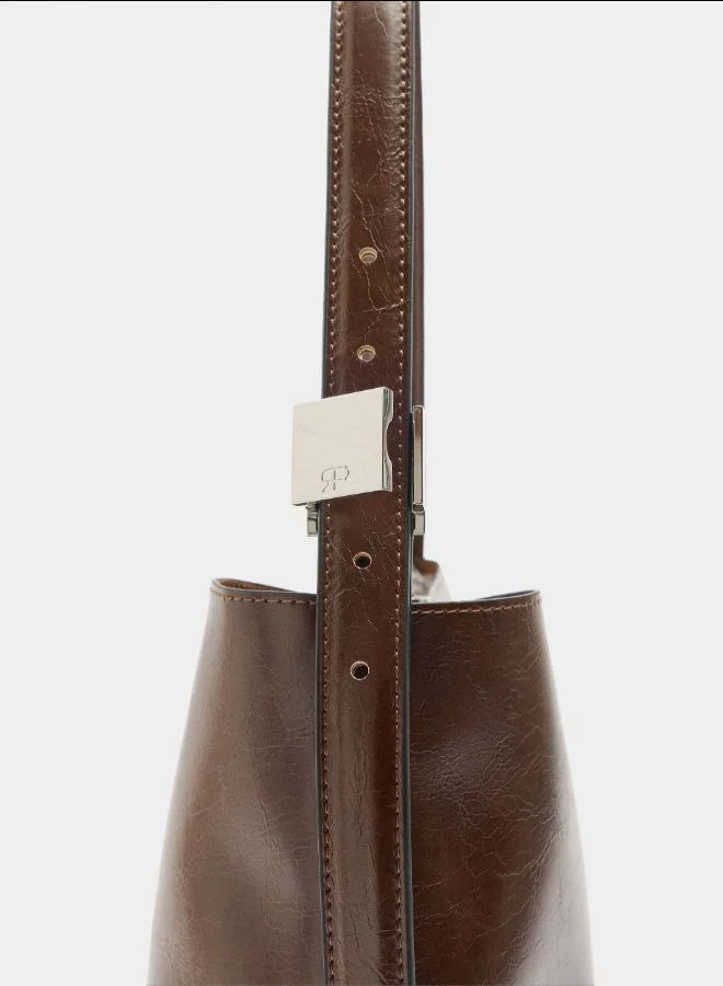 PARFOIS Bucket bag with cracked effect