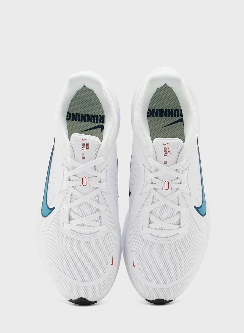 Nike Quest 5