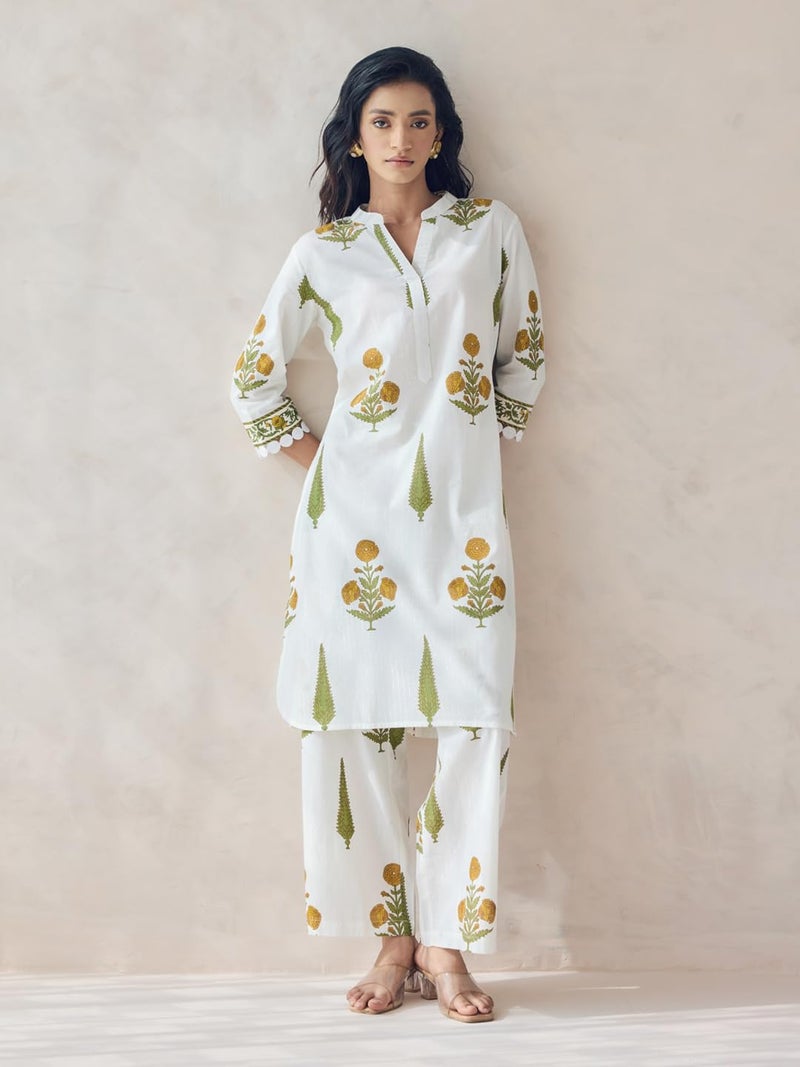 FIORRA Women's Off-White Floral Print Cotton Straight Kurta Set SET0201 - Image 4