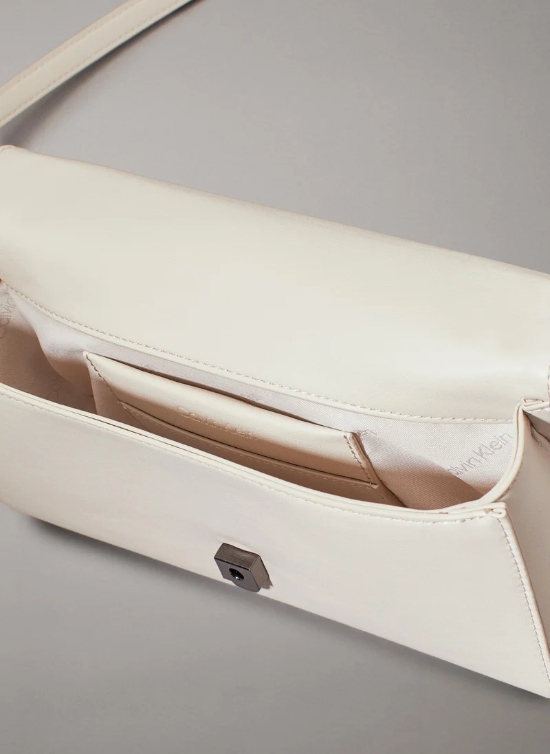 كالفن كلاين Narrow Strap Crossbody