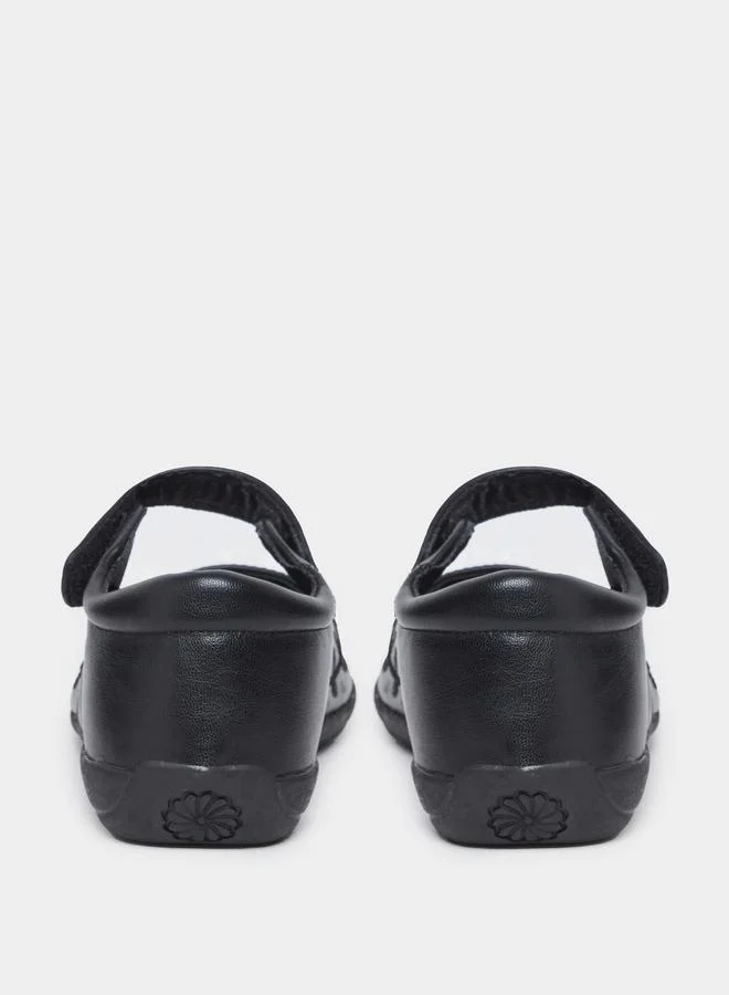 Styli Styli Girls Black Mary Jane Shoes with Floral Detail