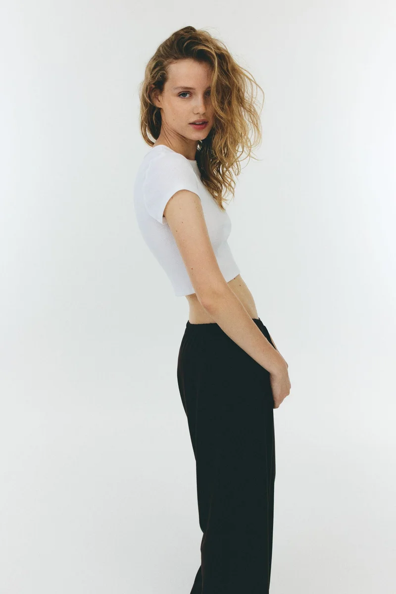 اتش اند ام بنطلون برباط وقصّة مستقيمة