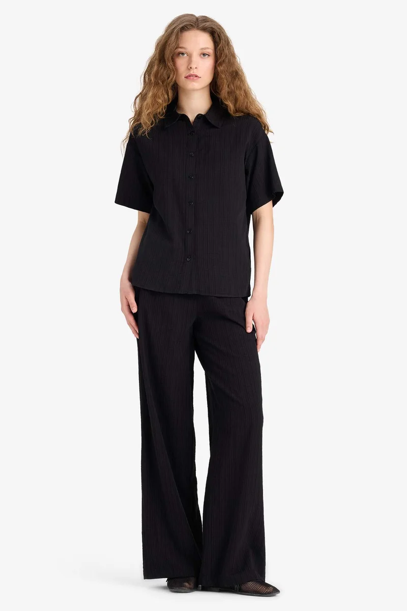 ديفاكتو Oversize Basic Short Sleeve Shirt