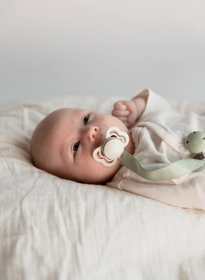 بيبس 2 - Pieces Baby Pacifier Newborn Pacifiers 6 To 18 Months Food Grade Material Natural Rubber Bpa Free Large Air Holes For More Safety Size - 1 Made In Denmark