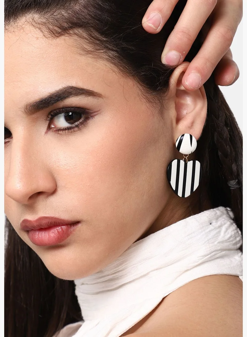 SOHI Gold Plated Party Designer Drop Earring For Women