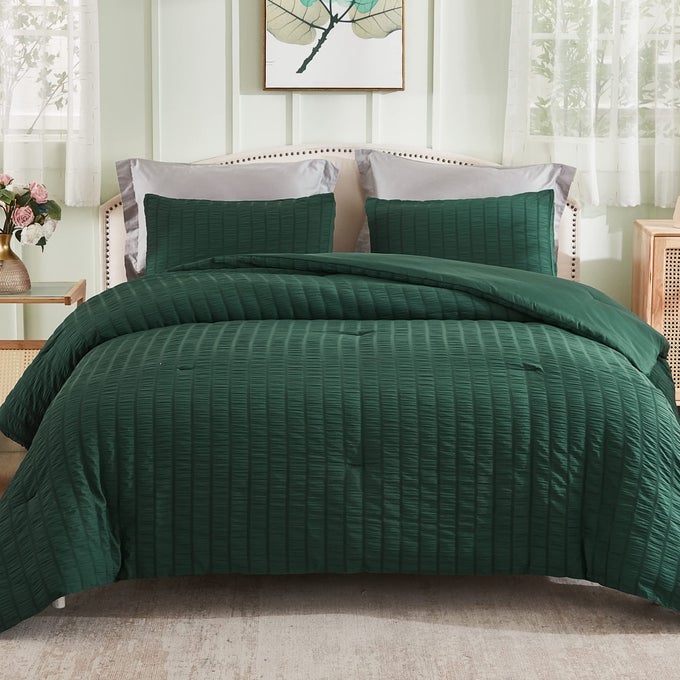 DARK GREEN SEERSUCKER KING COMFORTER SET 104X90 INCHES 3 PIECES100 SOFT WASHED MICROFIBER LIGHTWEIGHT COMFORTER WITH 2 PILLOWCASES ALL SEASON DOWN ALTERNATIVE COMFORTER SET FOR BEDDING