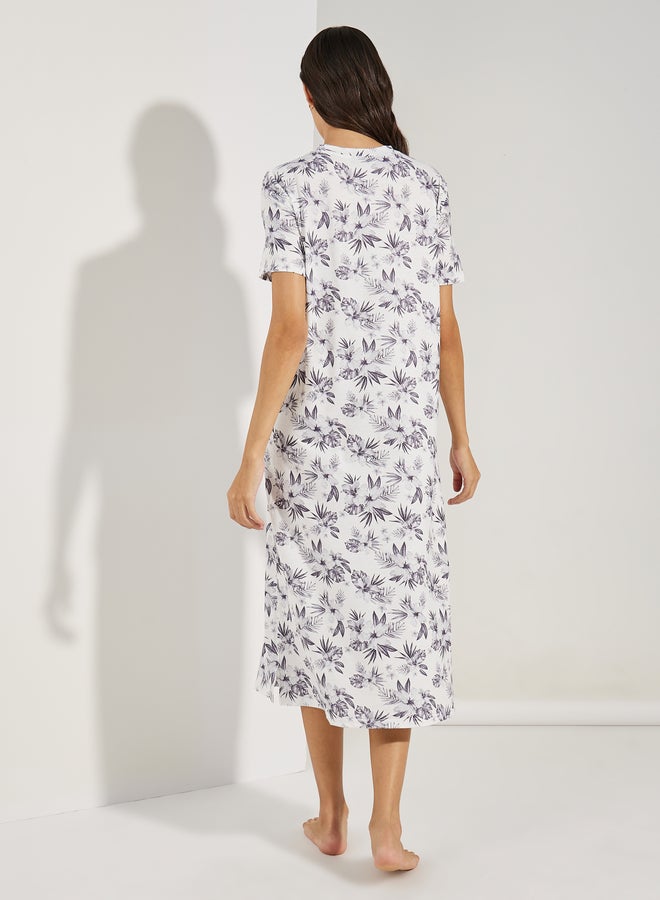 Styli Styli All Over Print Mono Floral Sleep T-Shirt Dress - Image 4