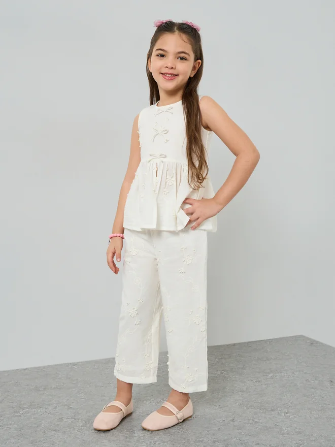 Styli Girls Embroidered Sleeveless Top and Pants Set
