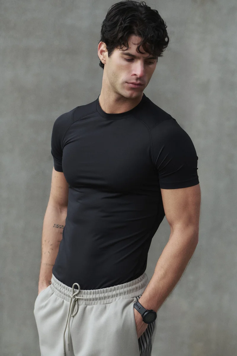 H&M Muscle Fit Sports T-shirt with DryMove™