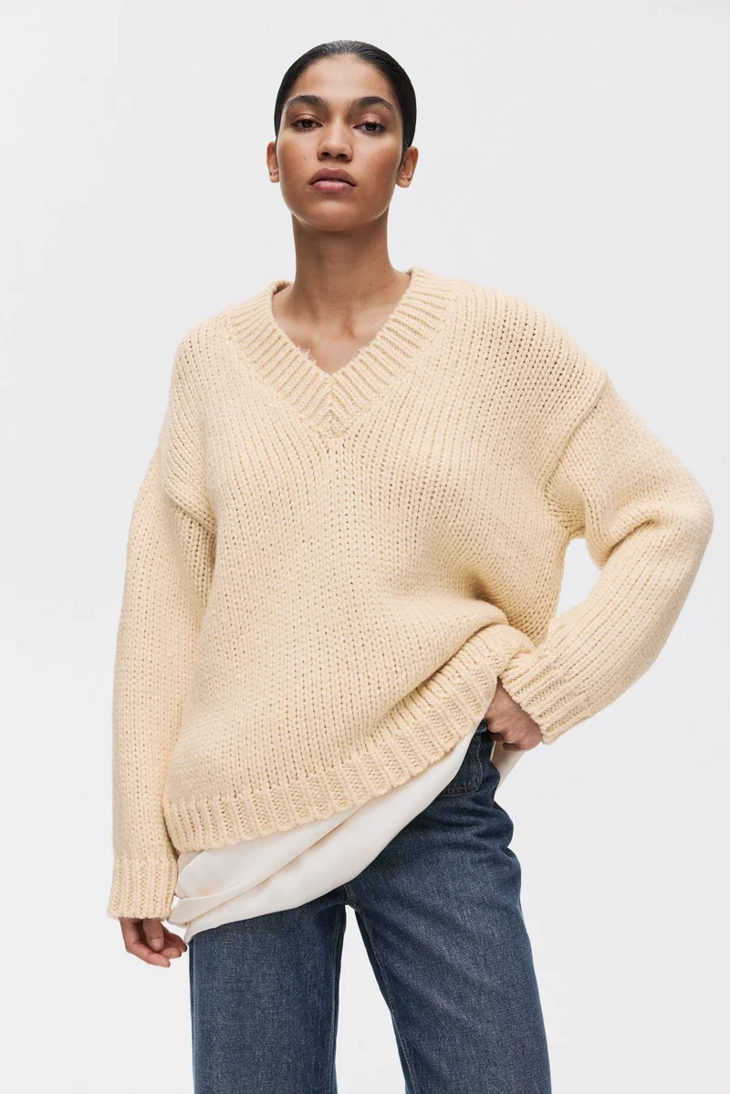 H&M Knitted V-neck jumper