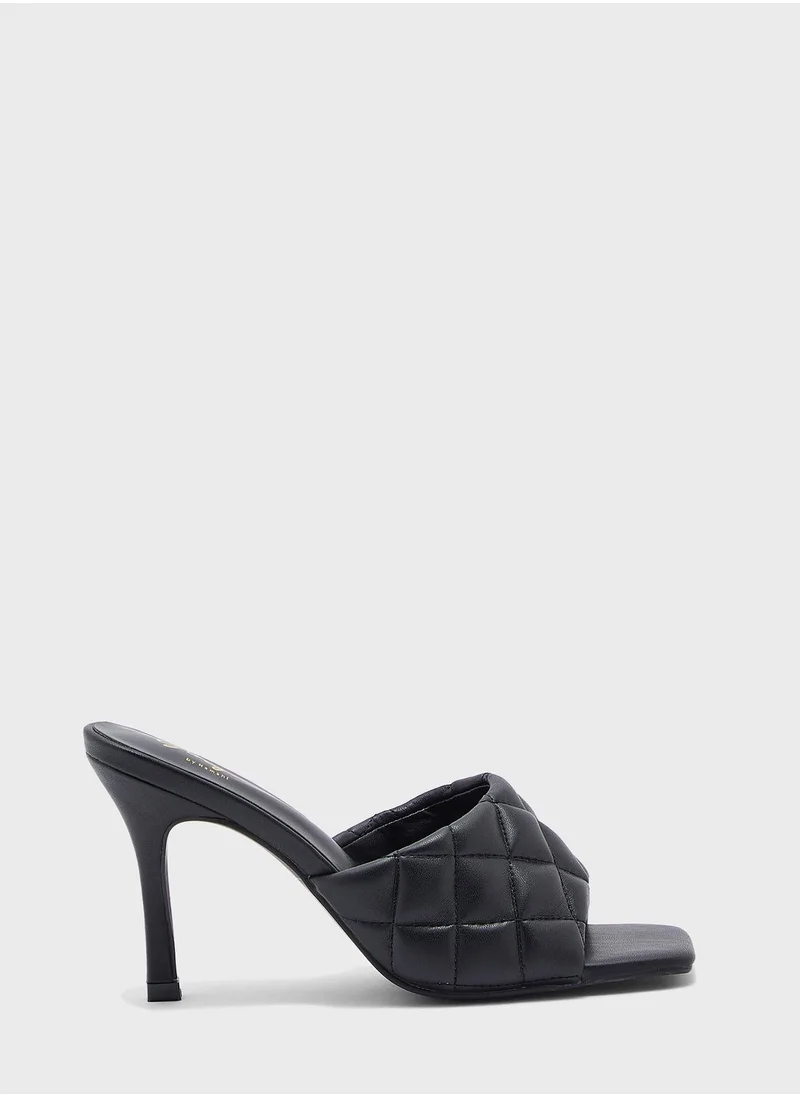 Ginger Quilted Square toe sandal