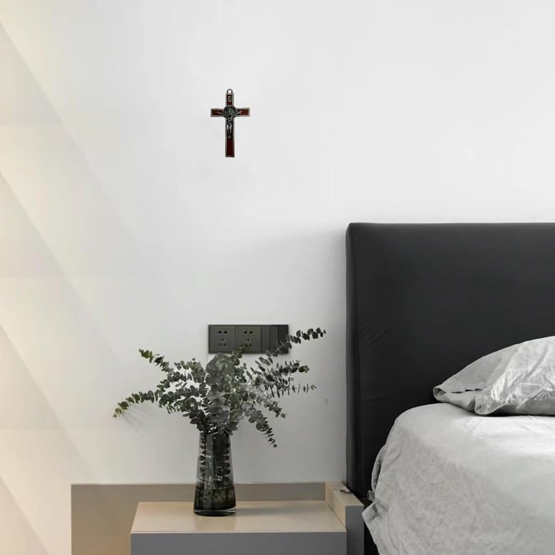 BONITTER Store صليب حائط فضي عتيق - فن حائط معدني سانت بنديكت - 5.0 إنش × 2.7 إنش أسود أبيض بني مينا يمنح البركة والروحانية المقدسة: هدية إيمان لأصدقائك (بني) - Image 5