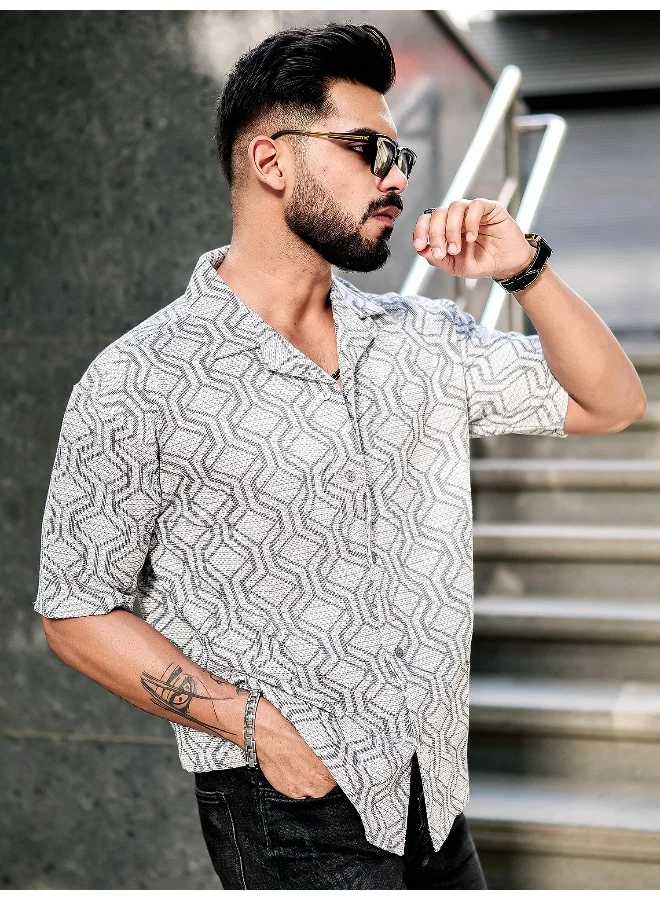 مانياك Maniac Men Textured Solid Collared Neck 3/4th Sleeve Grey and White Cotton Shirt