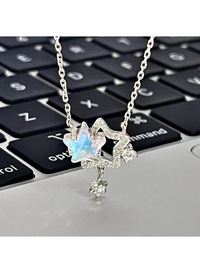 سيمهو قلاده على شكل نجمه  ذات طابع مميز وشكل  أنيق مطلي بلون فضي - Image 4