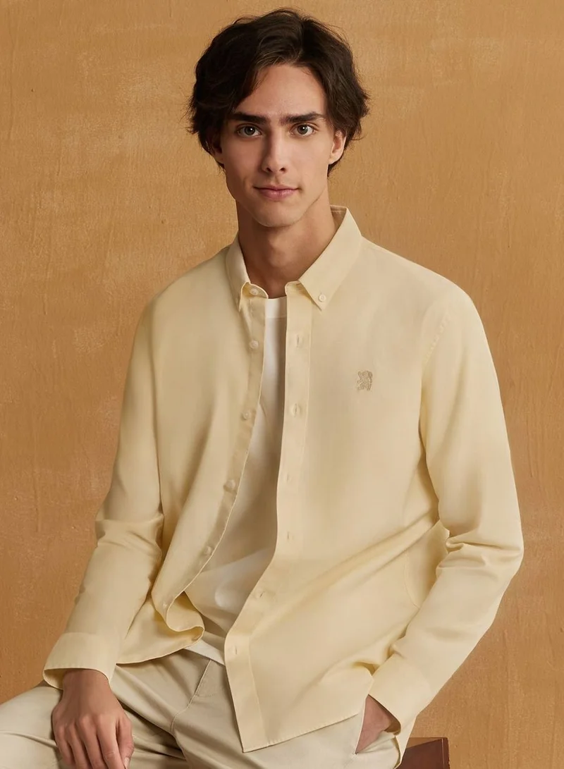 GIORDANO Men's Cotton Oxford Shirt - Small Lion Embroidery, Slim Fit, Full Button