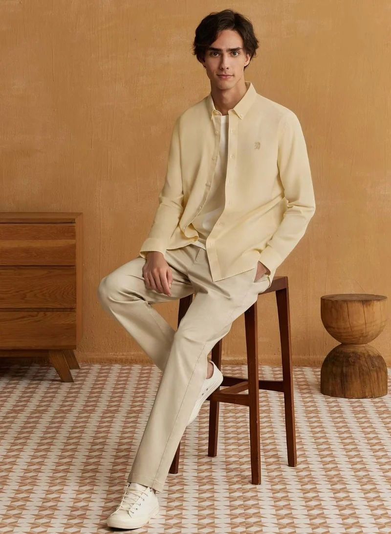 GIORDANO Men's Cotton Oxford Shirt - Small Lion Embroidery, Slim Fit, Full Button