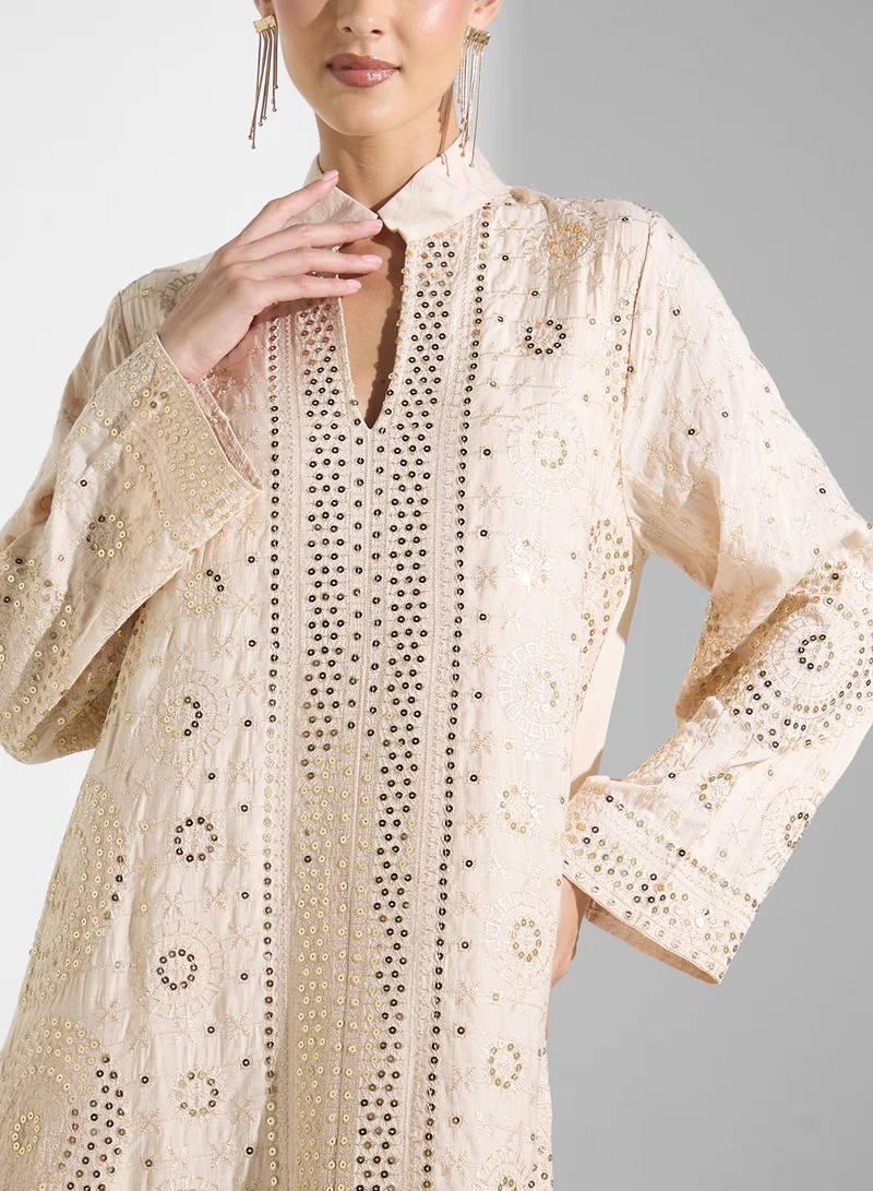 Khizana Embroidered Jalabiya